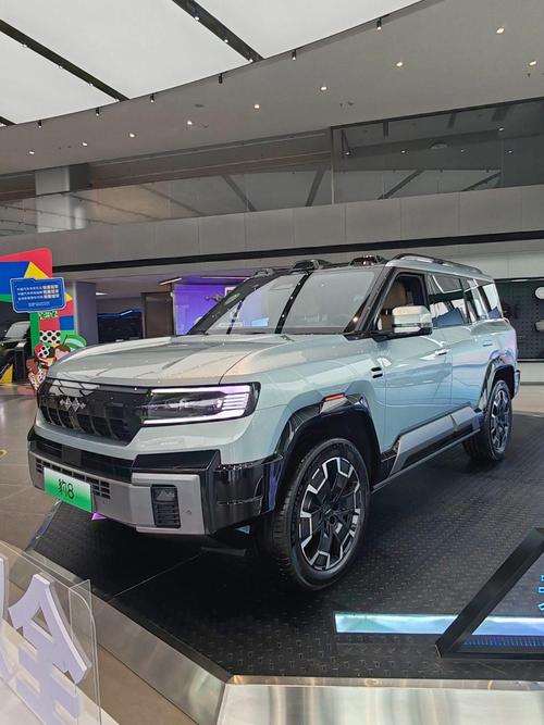 成都160比亚迪方程豹硬派越野的爆款，英菲尼迪35周年与你共成长