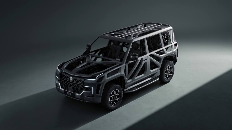 成都160仰望U8硬派越野的科技魅力，国能汽车对传统燃油车市场的冲击